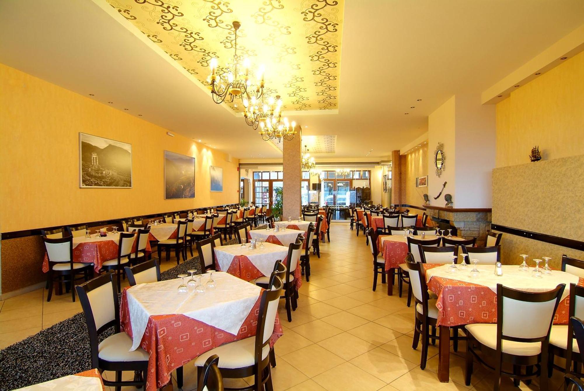 Hotel Lefas Delphi Екстер'єр фото